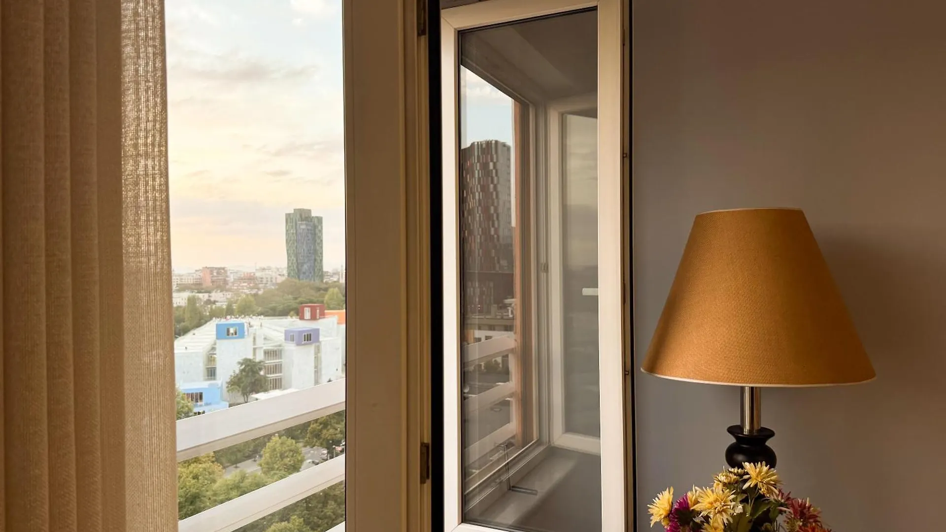 Cozy Apartment Near The Pyramid, Tirana Center Albania