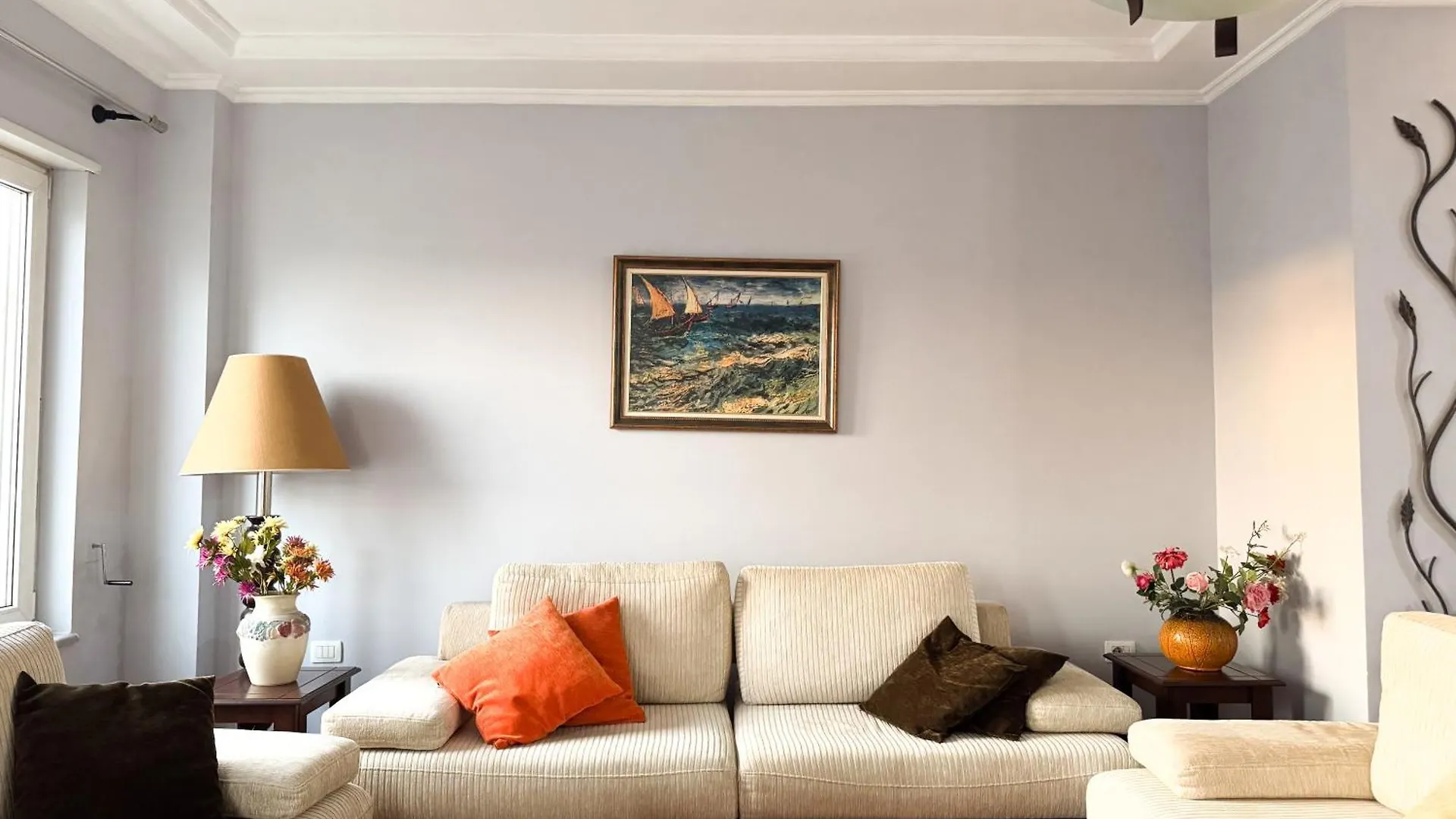 Cozy Apartment Near The Pyramid, Tirana Center