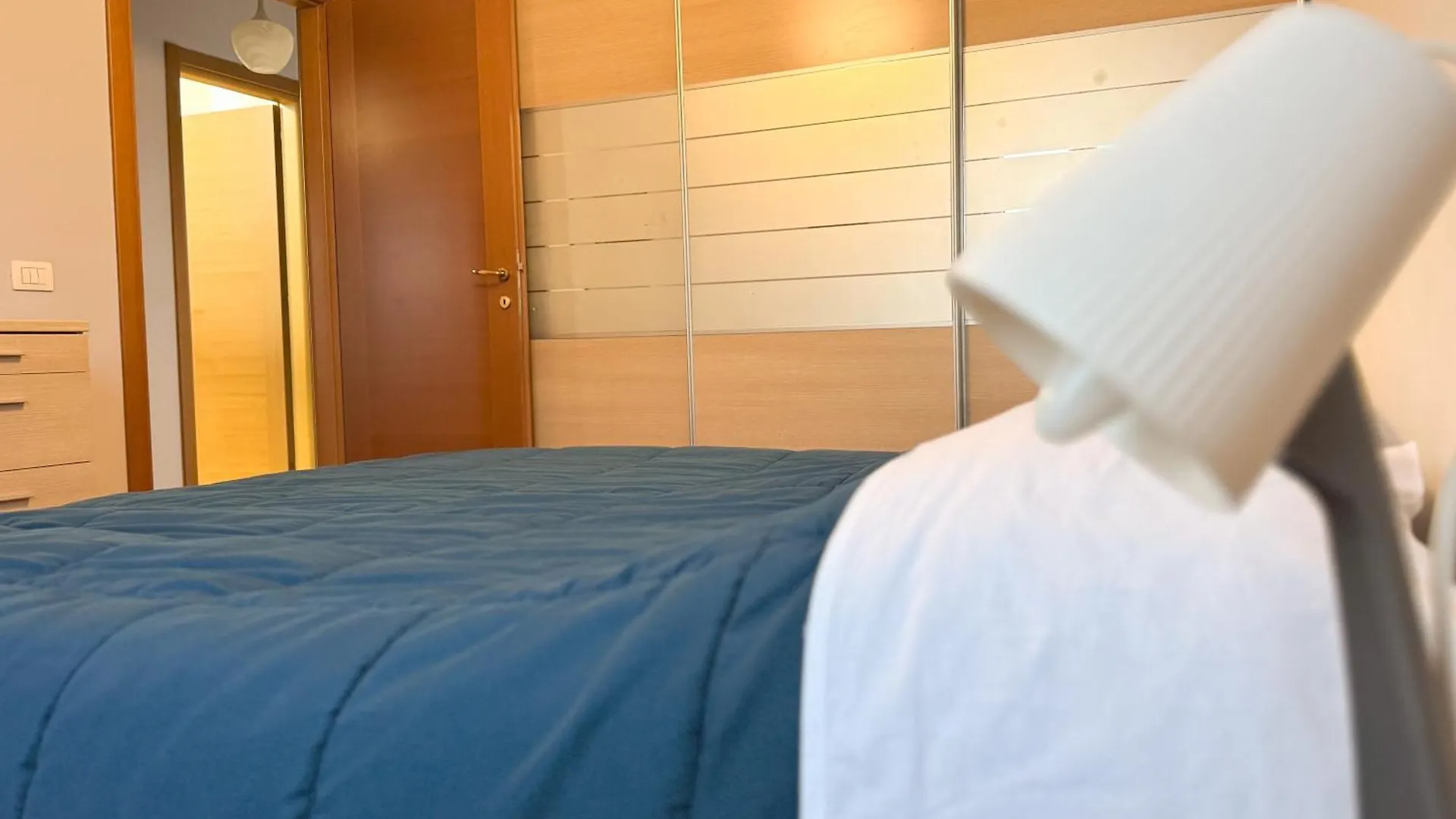 Cozy Apartment Near The Pyramid, Tirana Center