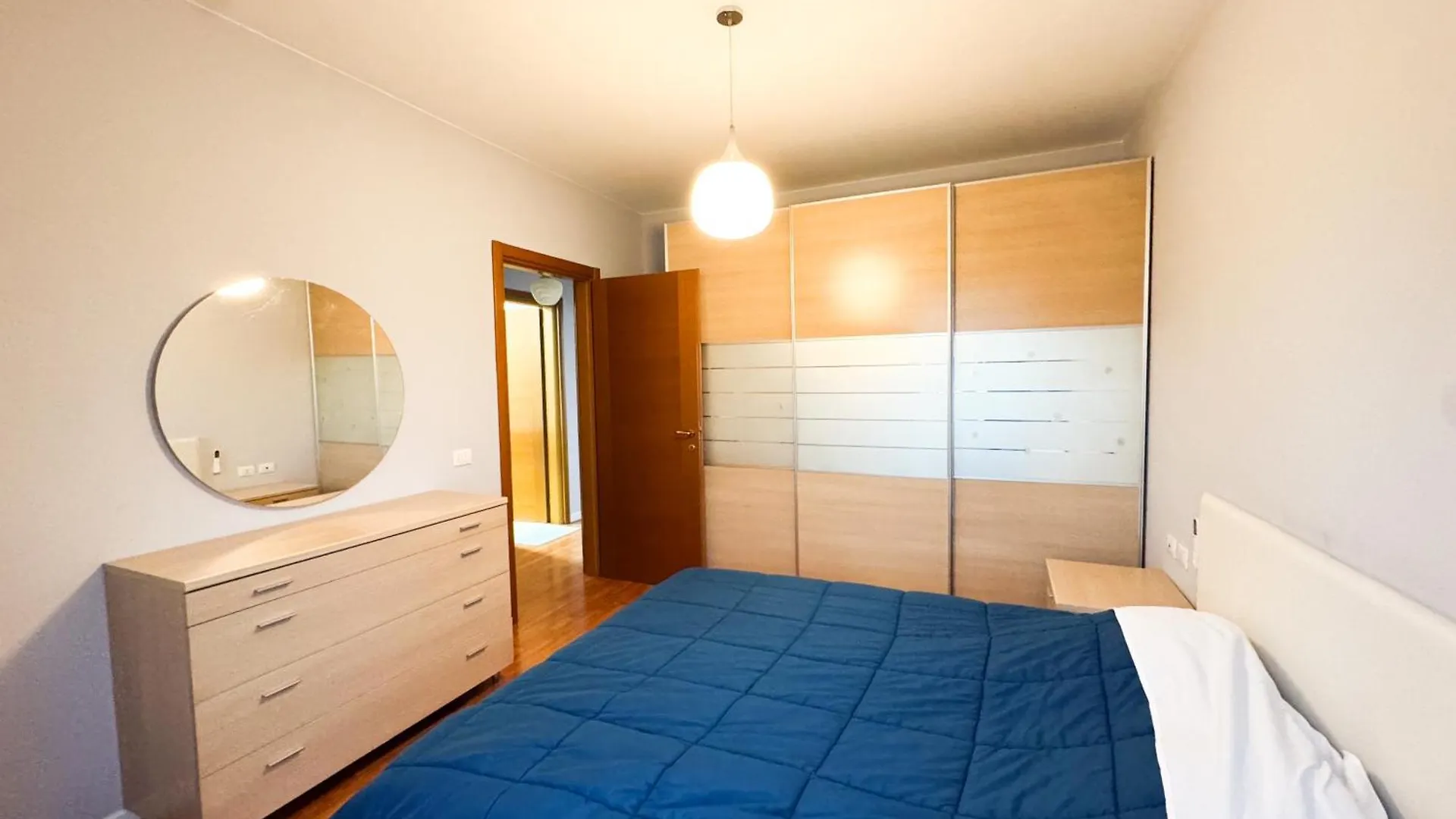 Cozy Apartment Near The Pyramid, Tirana Center