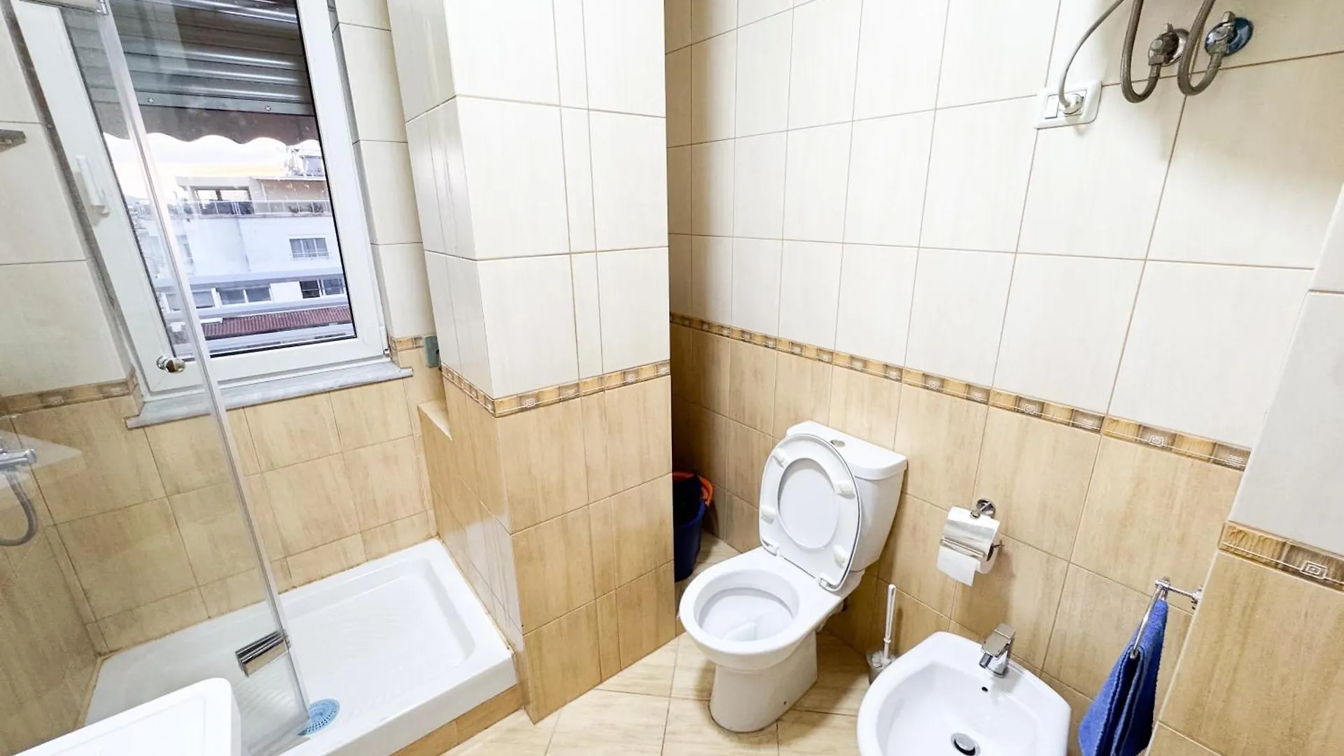 Cozy Apartment Near The Pyramid, Tirana Center